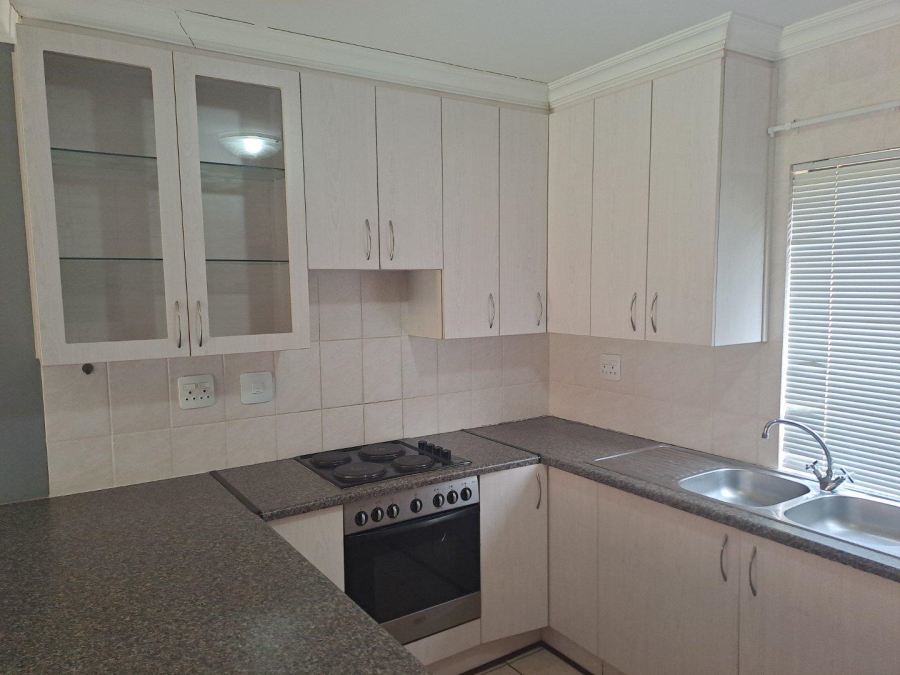 2 Bedroom Property for Sale in Langenhovenpark Free State